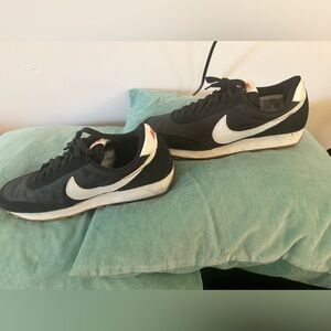 Classic Nike 2021 waffle shoes